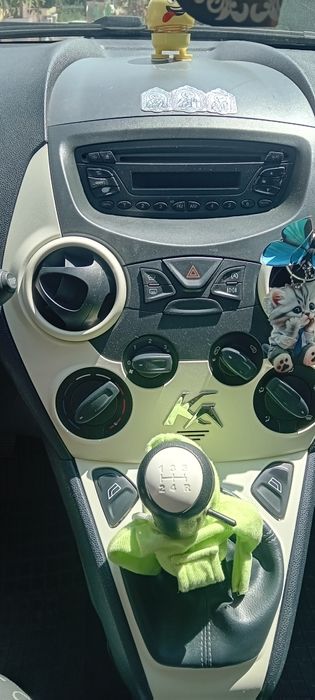 Ford ka benzina .