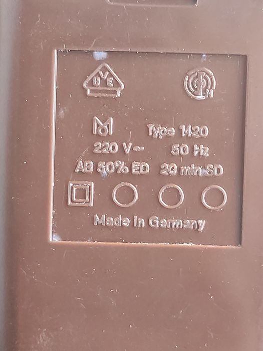 Moser type: 1420