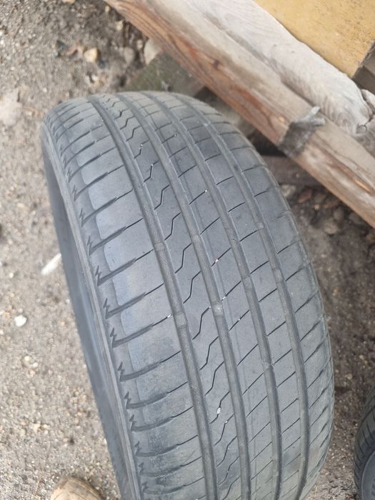 Cauciucuri pirelli 235/55/R17 si firestone 205/55/R16