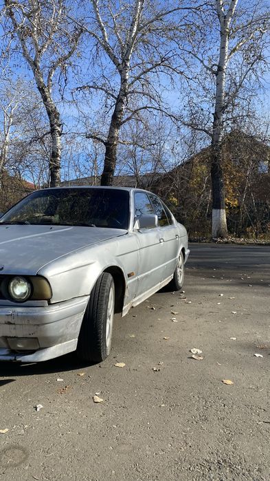 продам BMW 520I