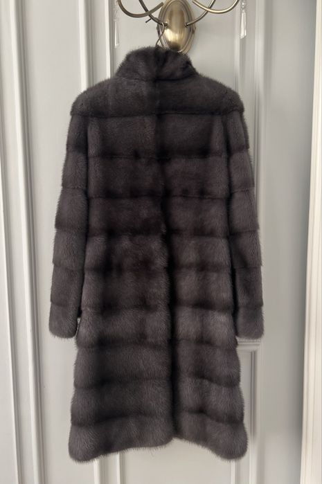 Продается шуба из норки