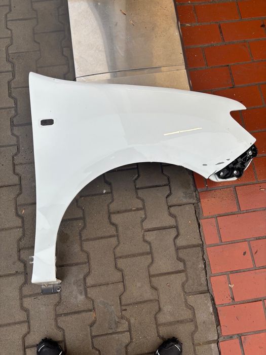 Aripa Dacia Logan 2018