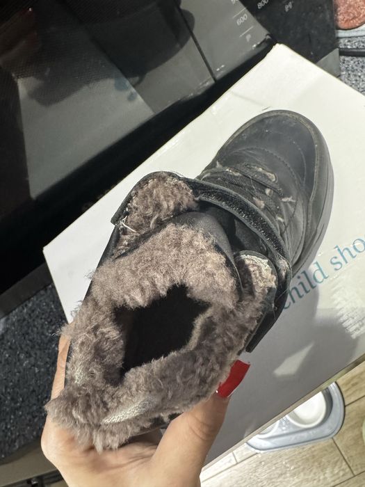 Тёплые зимние кожаные ботинки Perlina