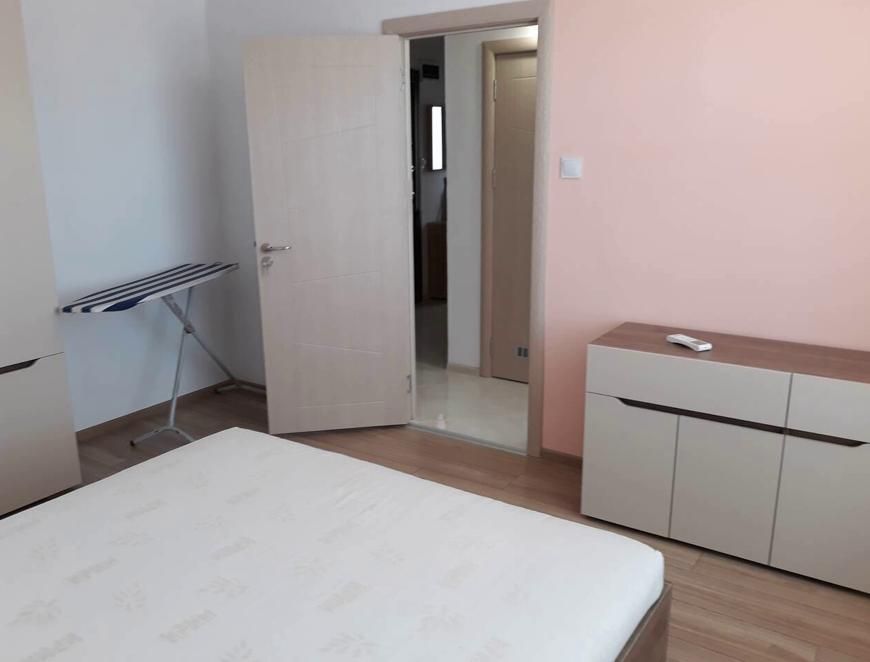 Дава се под наем Тристаен апартамент в Пловдив, Център - 70 кв.м за 500 € - Снимка #4