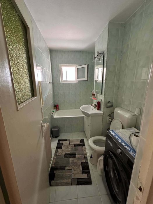 Apartament de inchiriat, 2 camere, decomandat, etaj 2, Strada Stejarului (in spate la Liceul Radu Negru), Fagaras