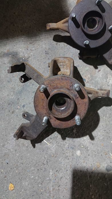 Предни шенкел главини за форд фокус МК1 до 2004год.