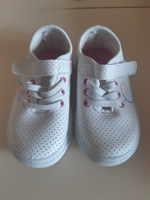 Обувки за момиче 23, 24 и 25 размер