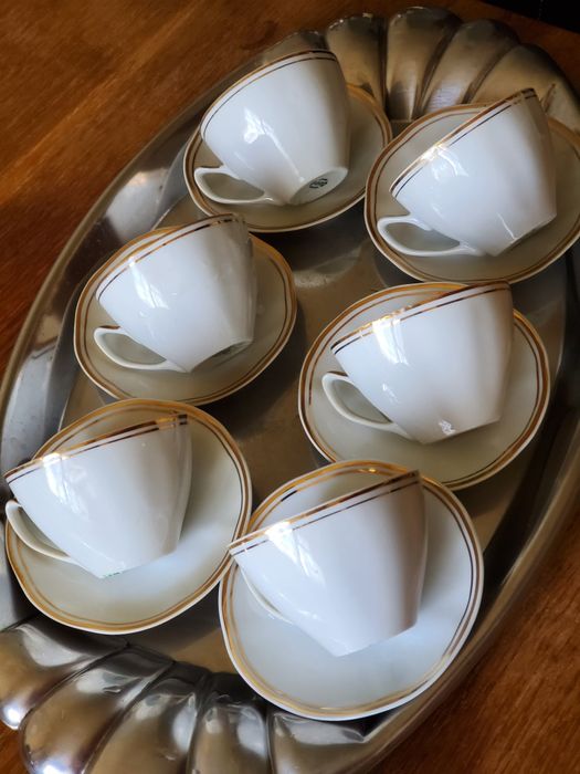 Set ceșcuțe cafea porțelan alb cu margine aurie