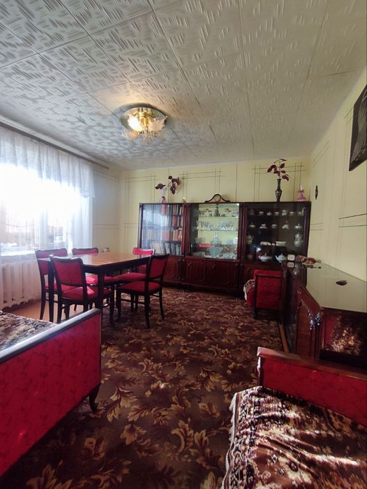 Сдам 2х комнатную квартиру в центре ост Революция