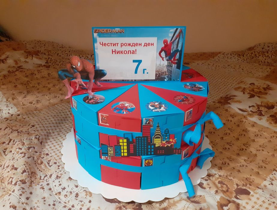 хартиена/картонена торта