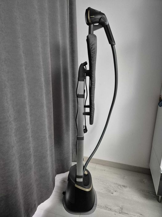 Aparat de calcat vertical cu abur PHILIPS 3000 - Ca nou
