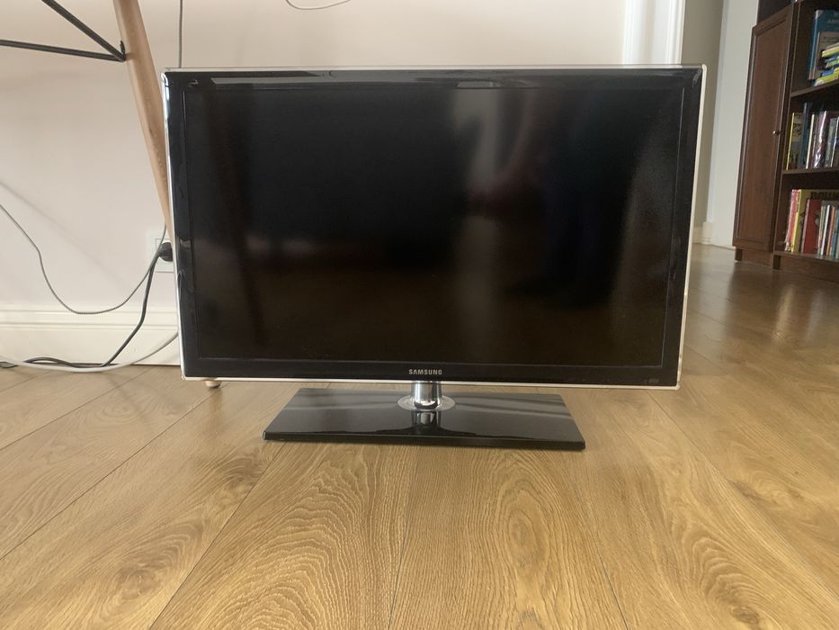 Телевизор Samsung 32" в отличном состоянии