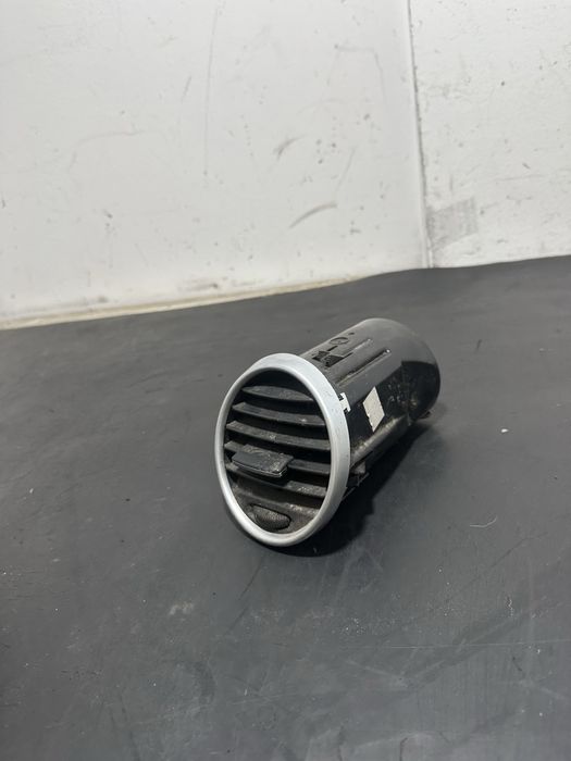Gura ventilatie aer Mercedes ML W164 ML320 ML280