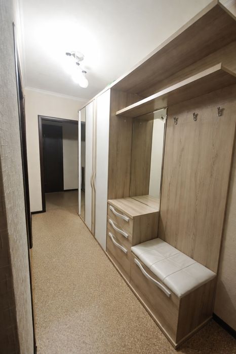 Продам срочно прихожую