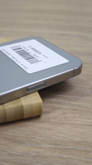 iPhone 16 Pro Max 256GB | Apple Room