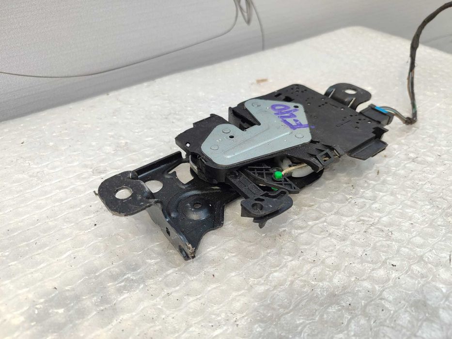 Încuietoare Haion Portbagaj Bmw 1 Series F40 2019–2023 / Cod Oem 51247383282 (5D2)