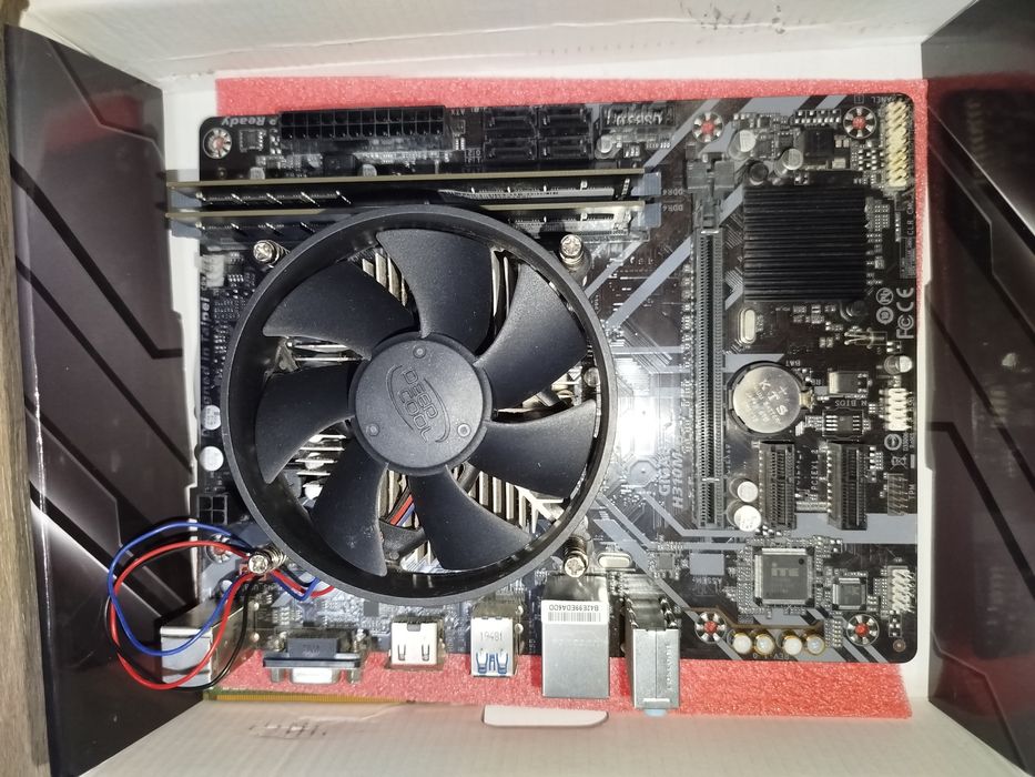 продам материнскую плату с процессором и оперативной памятью