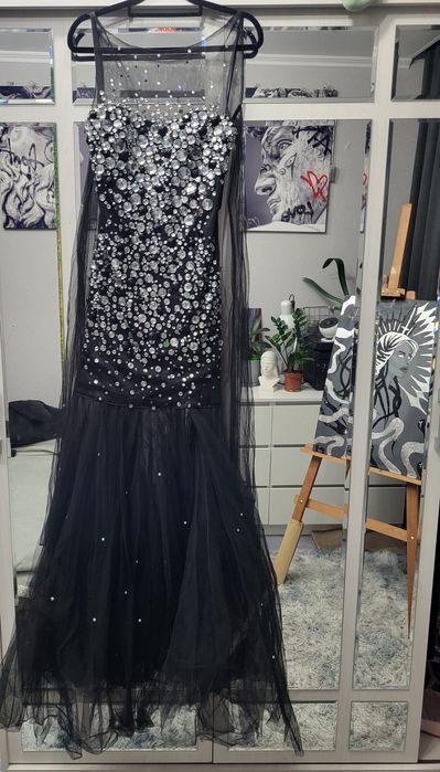 Нереальное вечернее платье