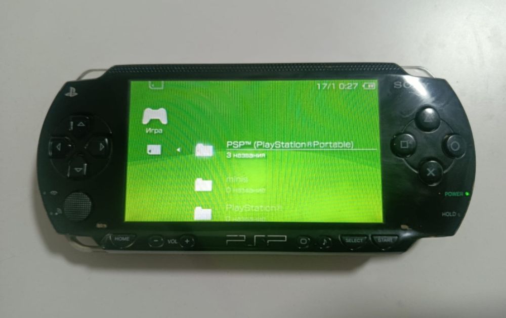 Продам прошитая  PSP
