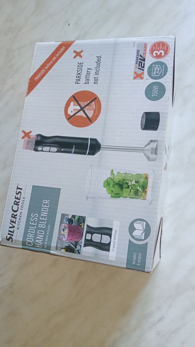 Vând blender vertical