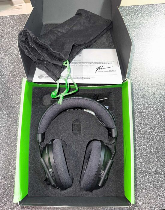 Casti gaming Razer BlackShark V2 Pro – pe fir