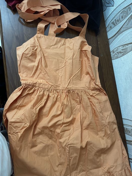Продам женские платья