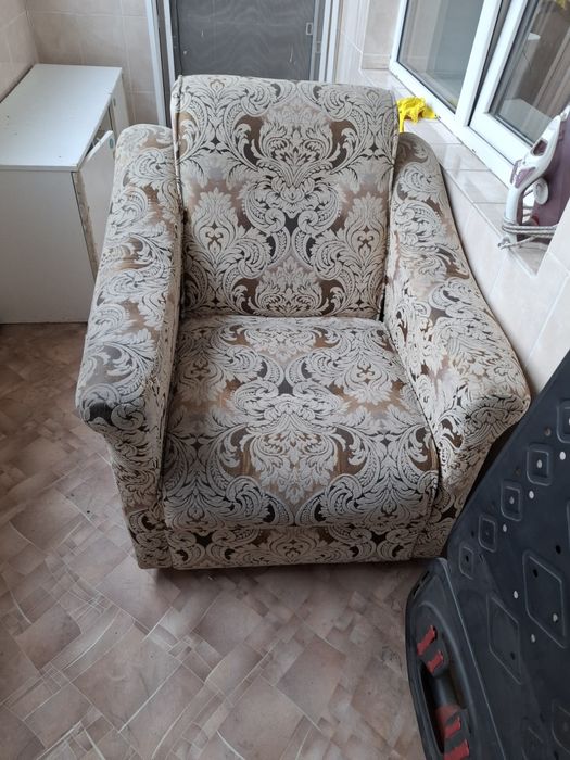 Отдам даром диван кресло камод