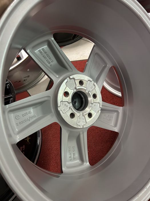 17 Цола 5х100 Skoda Scala Kamiq Fabia VW T Cross Tiago Polo  Original