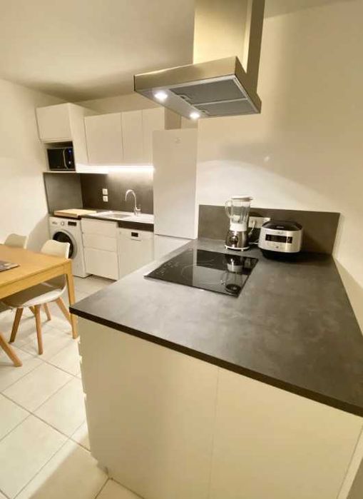 Дава се под наем Двустаен апартамент в Пловдив, Централна гара - 43 кв.м за 244.8 € - Снимка #3