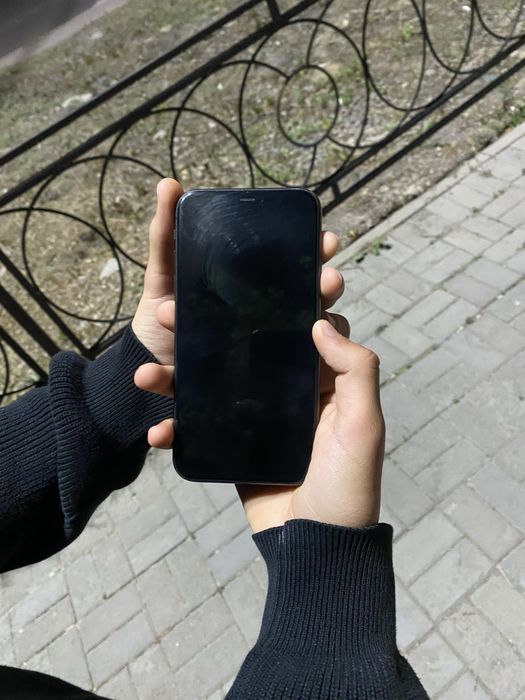Продам iPhone 11, 64 ГБ