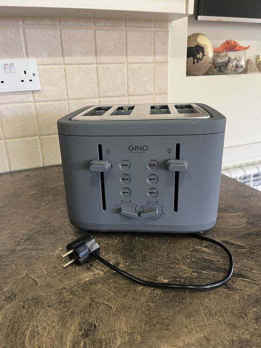 Продавам тостер “Джино”