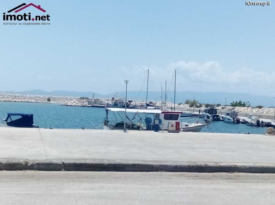 Дава под наем  озаведено бунгало до брега в Карияни-2500 евро/12 м.