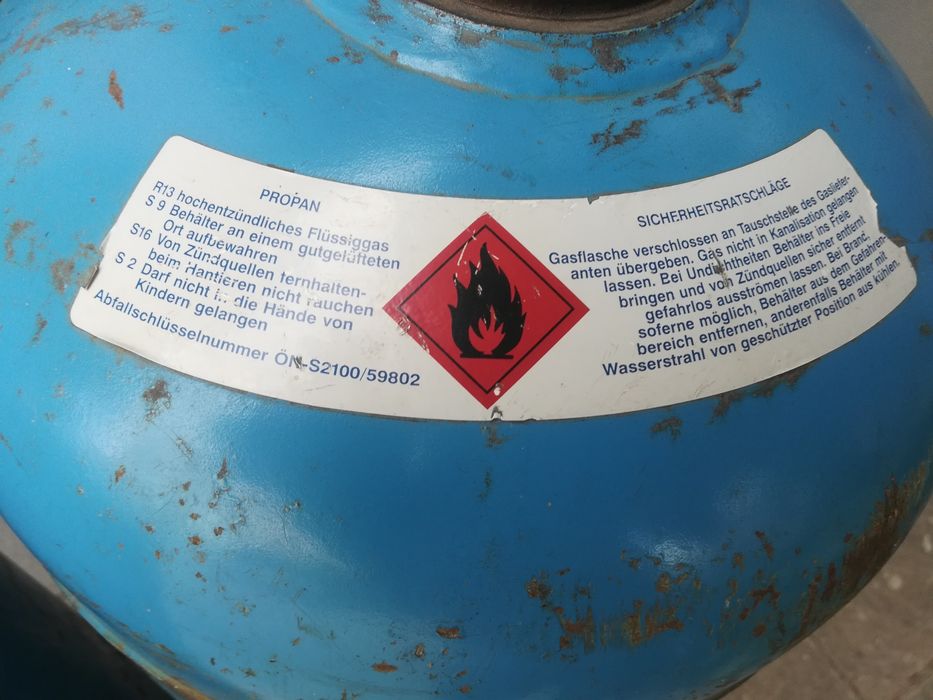 Голяма/ГОЛЯМИ газова /ГАЗОВИ бутилка /БУТИЛКИ 79литра - Г образен кран