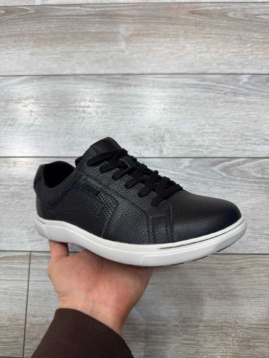 Кроссовки Clarks Warrior.