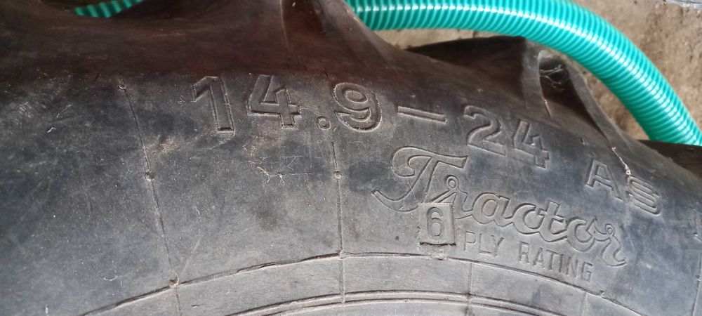 Две гуми Semperit 14.9 R24 (380/85R24)