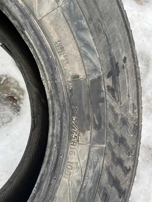 Зимние шины R16 235/75 Yokohama