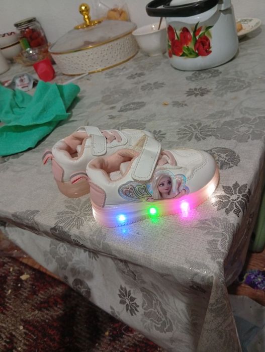 Детский кроссовки для девочек