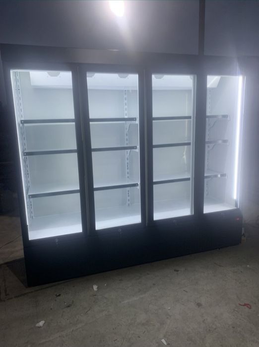 Витрина холодильник из первых рук