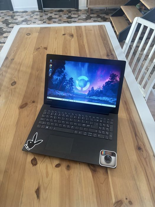Lenovo Gaming• i5-8300H• Nvidia GTX 1050• 12gb ram ddr4• SSD 256gb