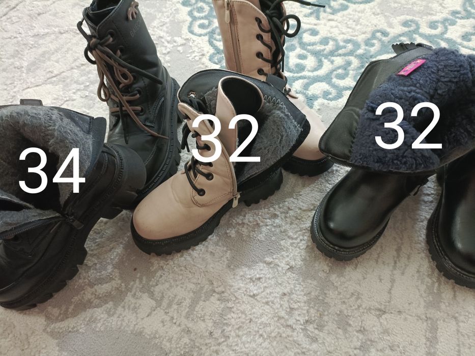 Продам зимние сапоги для девочек.