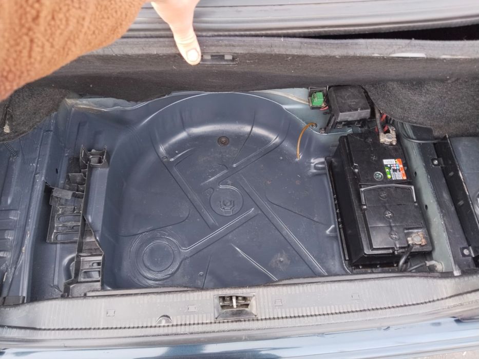 Продам машину срочно