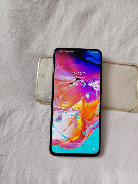 Продается телефон