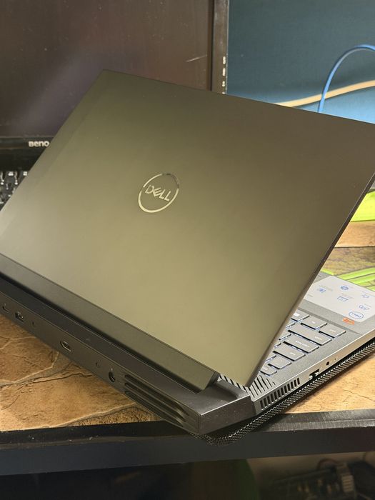 Лаптоп Dell G15 Special Edition 5521