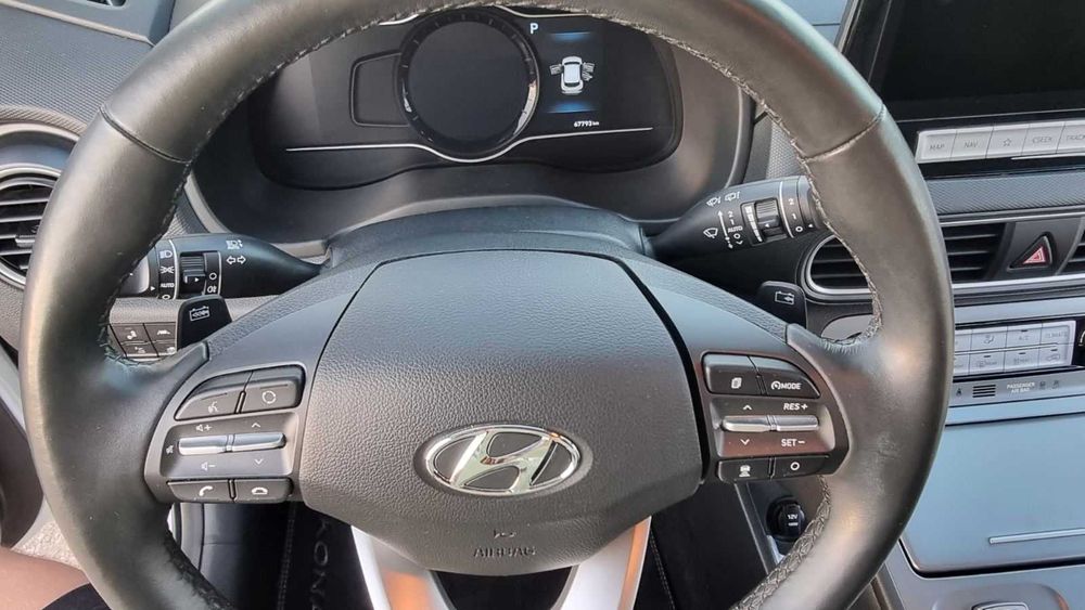 Hyundai Kona 64 kWh/Premium/2022/SOH 100%/KRELL