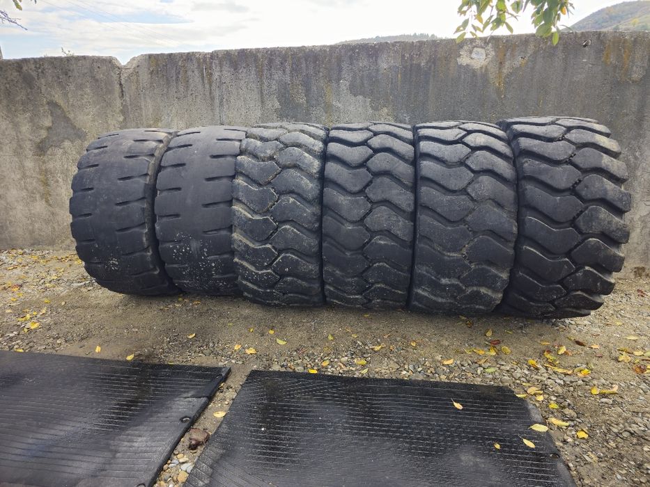 Anvelope 26.5 R 25 Bridgestone.