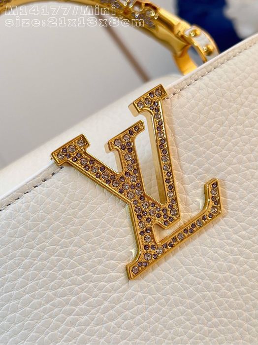 Geanta Louis Vuitton Capucines BB
