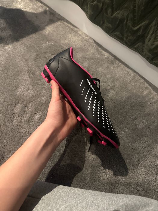 Ghete de fotbal adidas predator noi