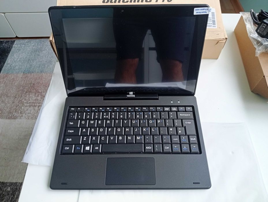 Чисто нов-Dynabook satellite pro ET10-G-1 10"/Intel celeron N3350/4 RAM/64GB eMMC