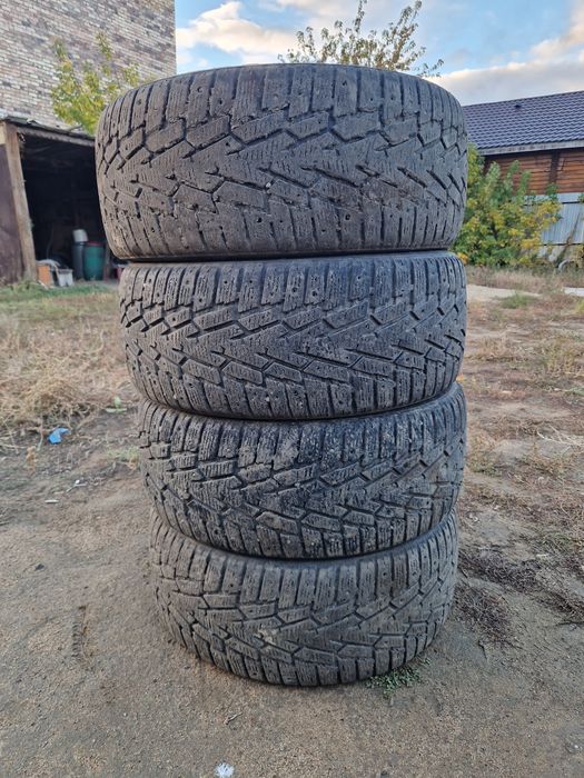 Продам резину 225/50/R17 зима