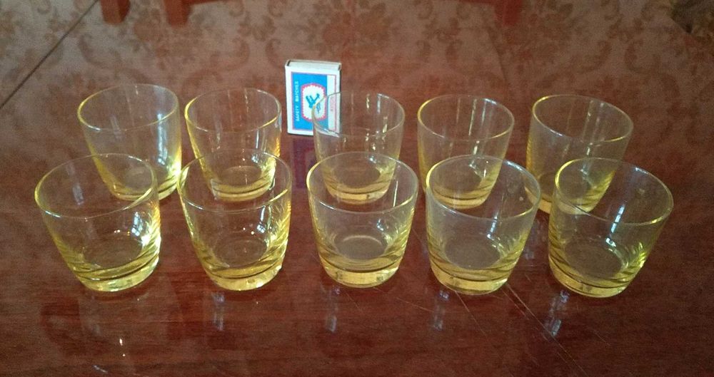 Стопки стеклянные (рюмки)